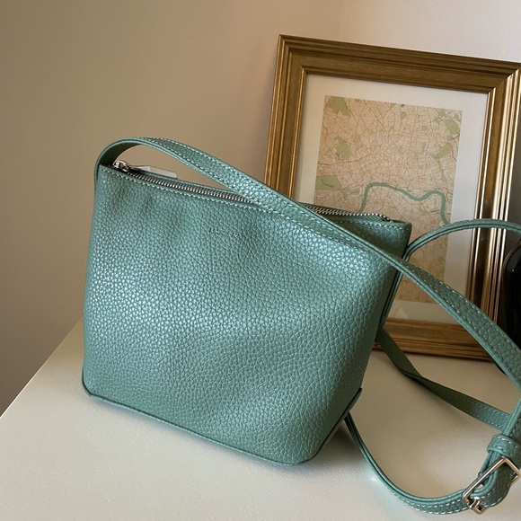 Matt & Nat Sam vegan crossbody bag - Picture 1 of 4